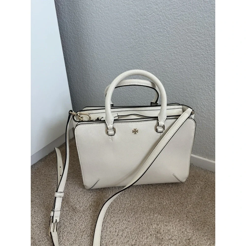 Tory Burch Robinson Zip Tote Bag with Magnetic Side Pockets VGUC